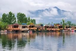 Houseboat Destinations In India