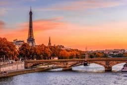 5 Reasons Paris Should Be On Every Elderly Traveller&#8217;s List