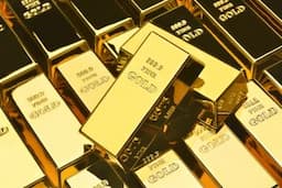 Should Seniors Invest In Gold For Passive Income?