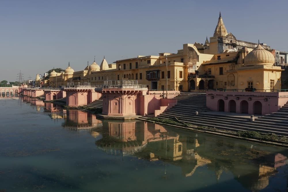 5 Spiritual Destinations In Uttar Pradesh For Elderly