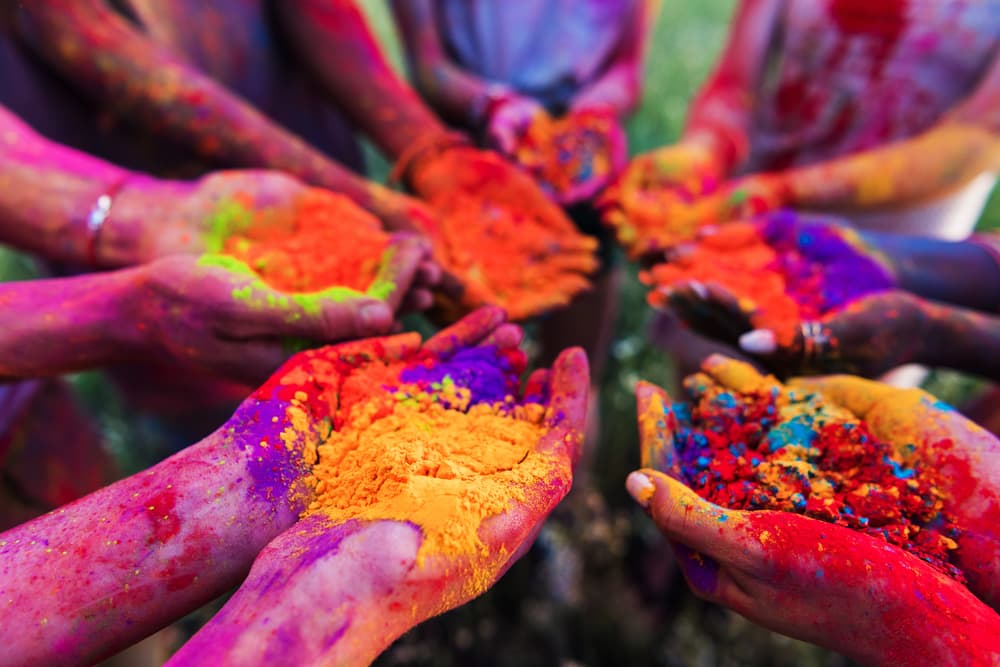Holi Experiences For The Elderly