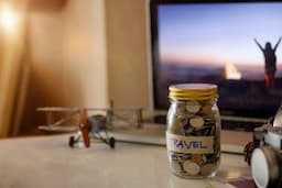 10 Money Saving Hacks While Booking Holidays Elderly Travellers Must Know