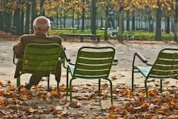 4 Ways Senior Citizens Can Fight Loneliness