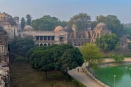 Rediscovering Delhi: Nostalgic Places In Delhi That Elderly Travellers Can Explore