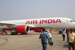 Air India Opens A One-Month Window For Its Non-Flying Staff To Apply For VRS Ahead Of Vistara Merger
