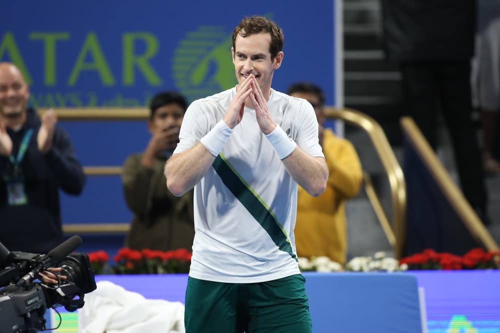 Andy Murray playing tennis